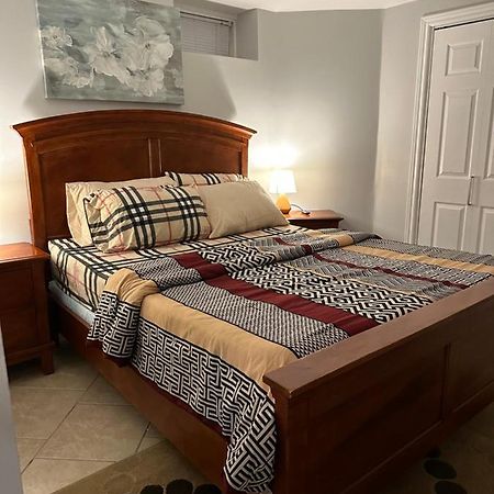 Deluxe Double Room- Hazel Stays Мисисага Екстериор снимка