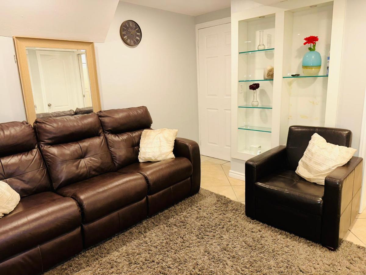 Deluxe Double Room- Hazel Stays Мисисага Екстериор снимка